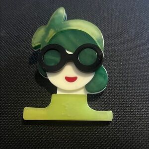 Green and Black Retro Brooch
